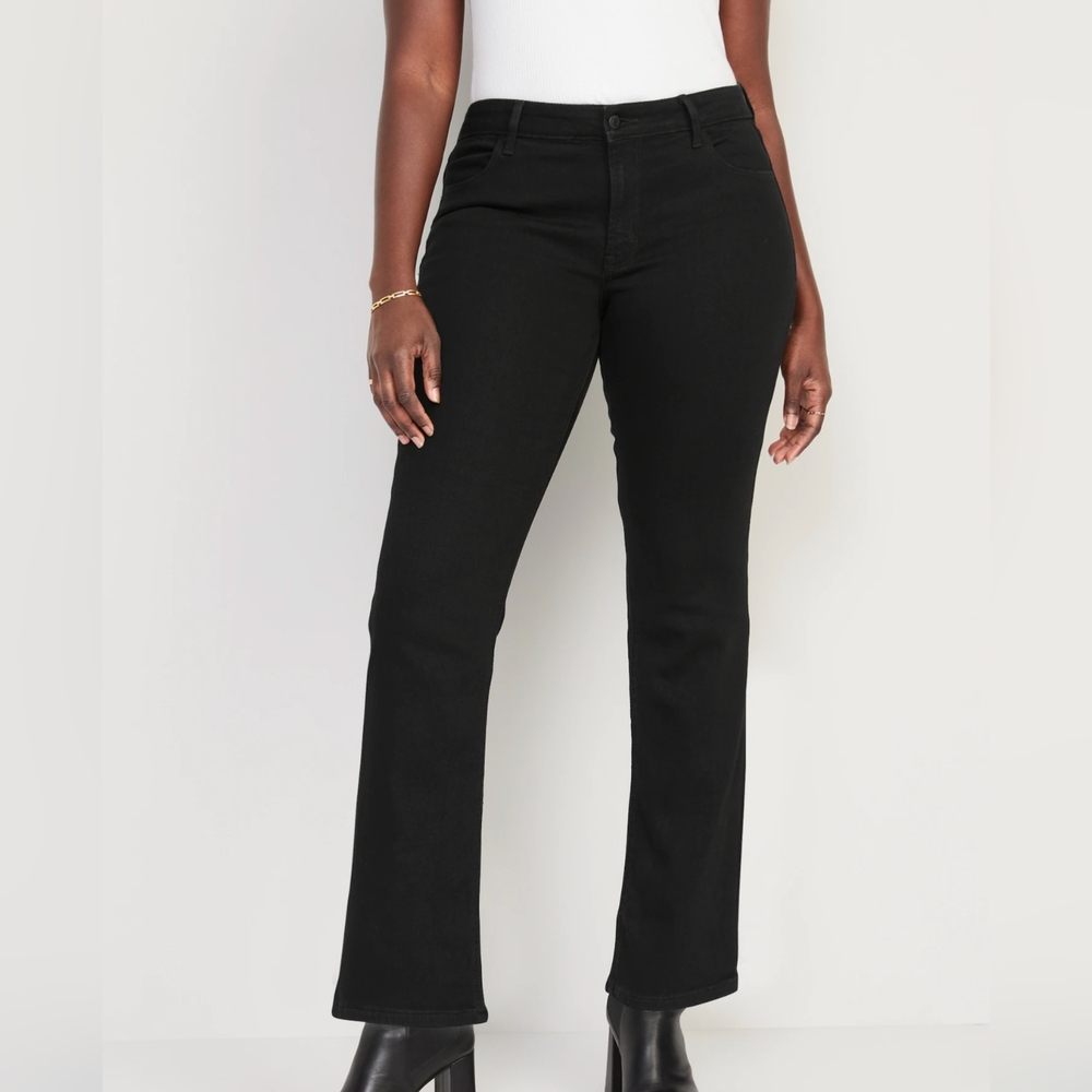 🎉3/$50🎉 Old Navy mid-rise boot-cut Jeans